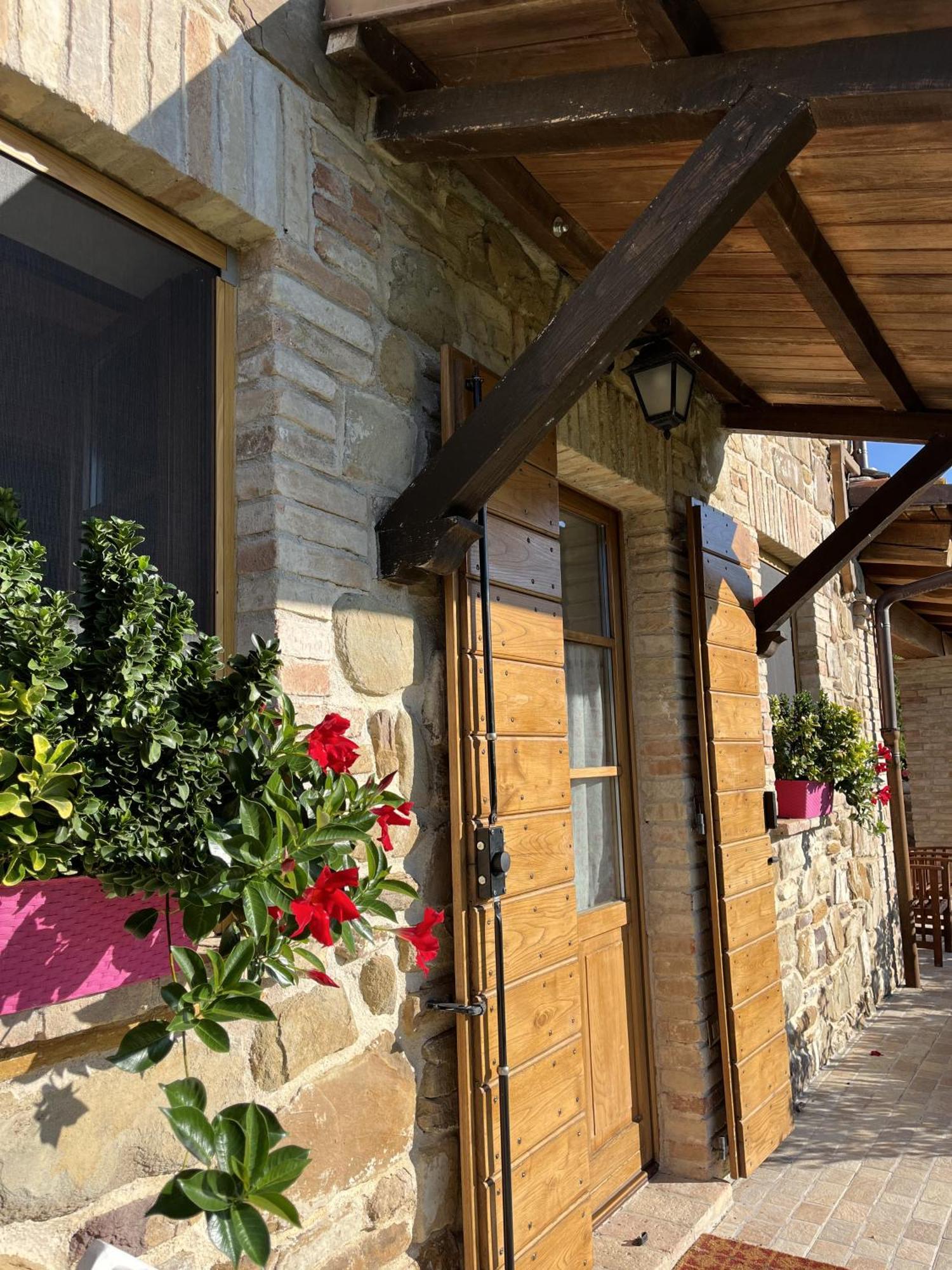 Agriturismo La Valle Dimenticata Urbania Εξωτερικό φωτογραφία