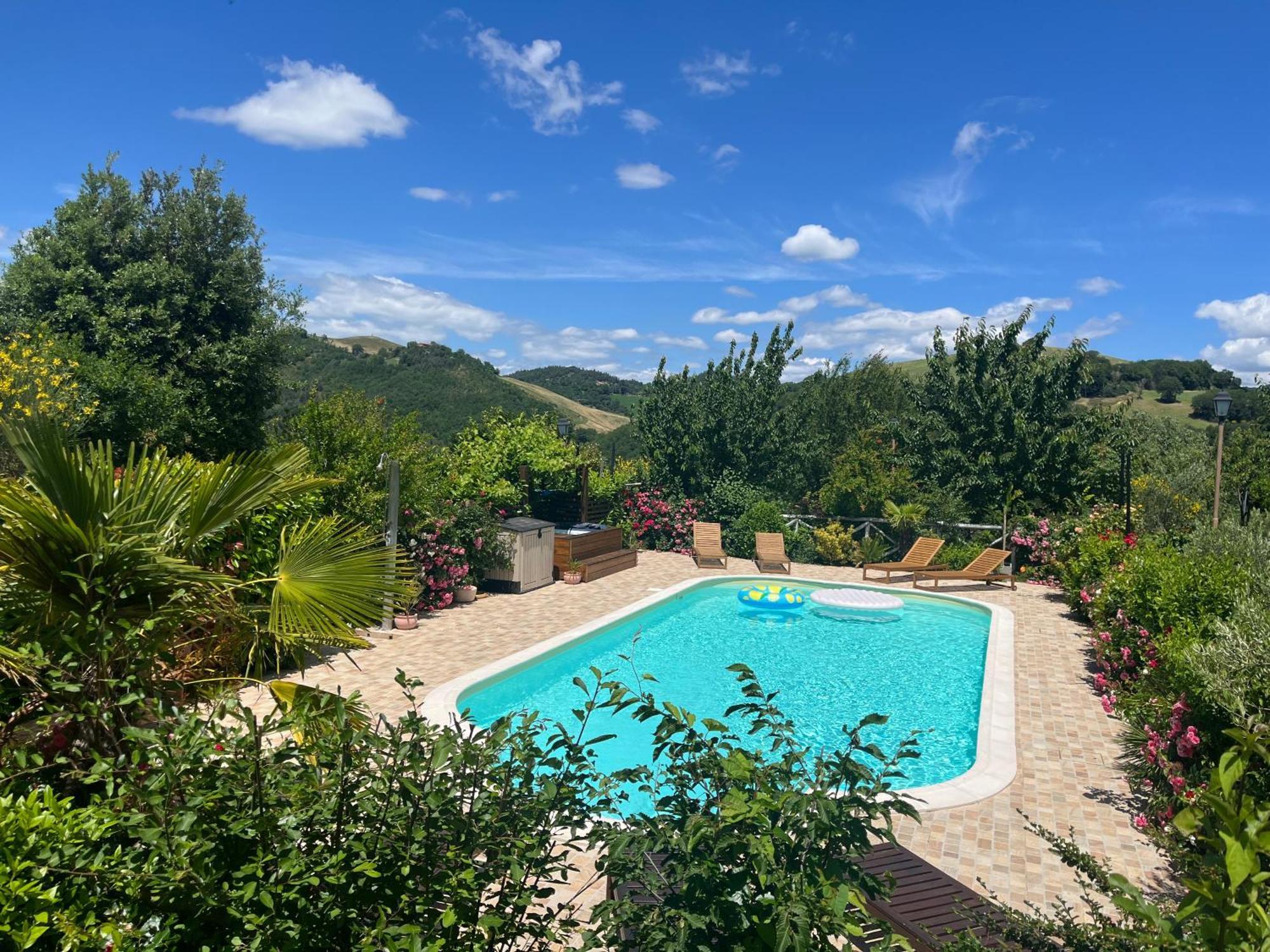 Agriturismo La Valle Dimenticata Urbania Εξωτερικό φωτογραφία