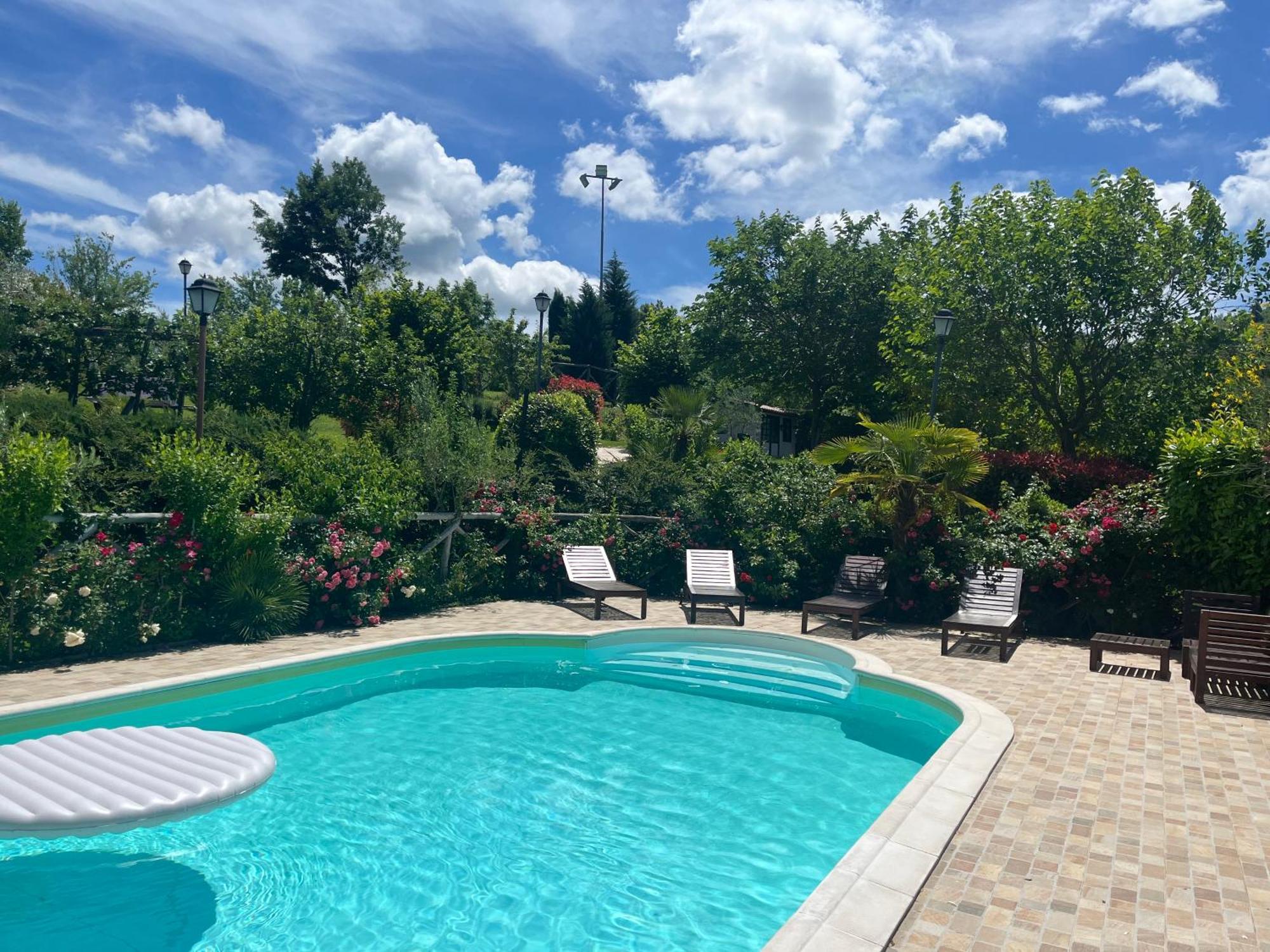 Agriturismo La Valle Dimenticata Urbania Εξωτερικό φωτογραφία